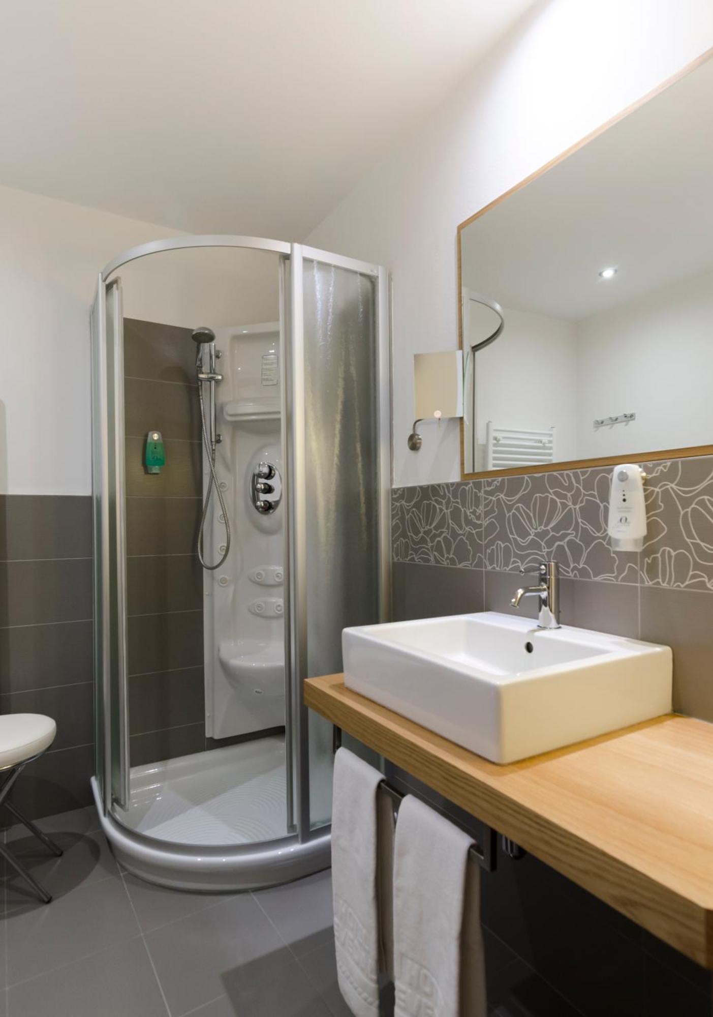 Hotel Cevedale Living Romance Hotel Коголо Екстериор снимка