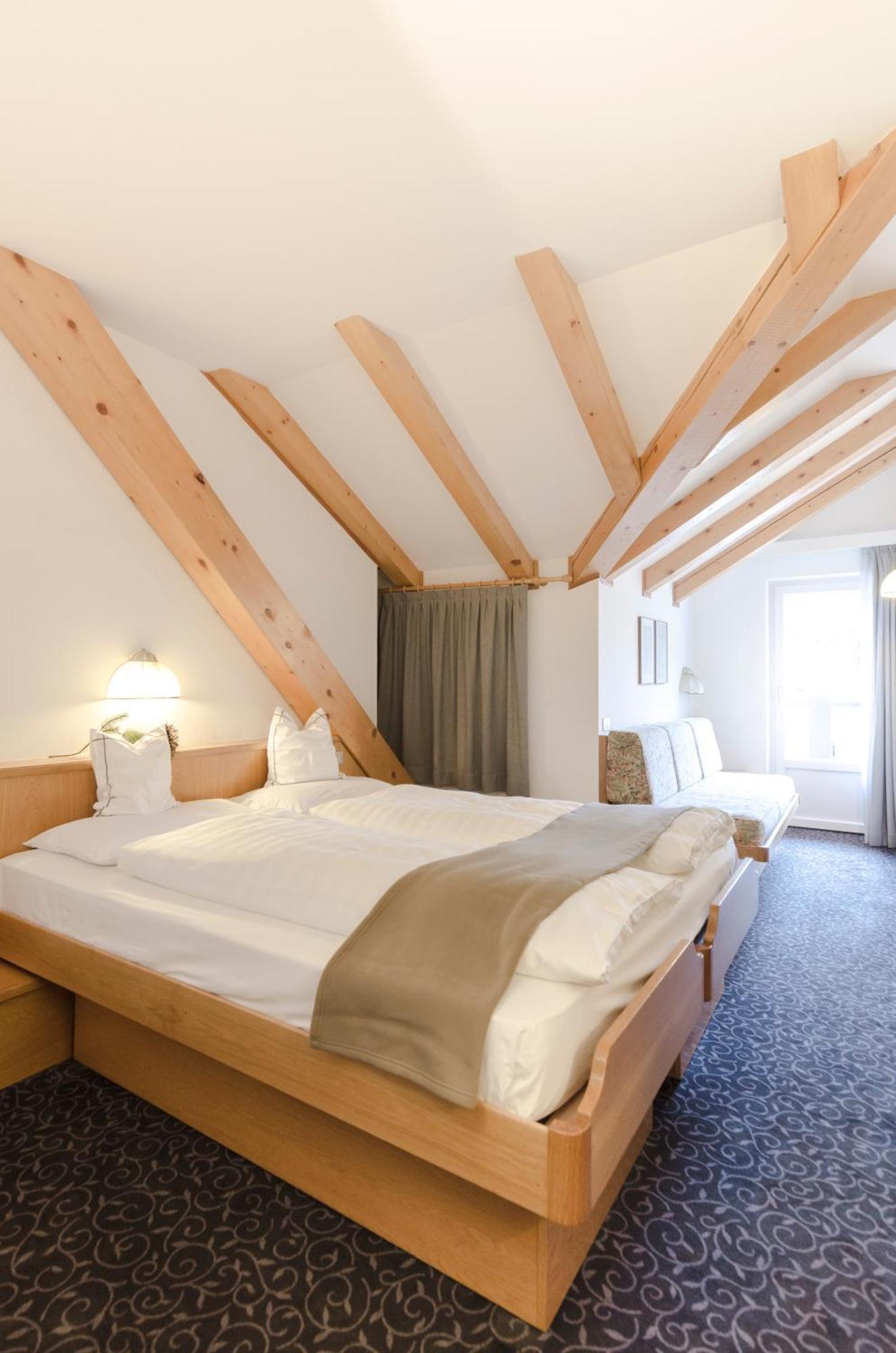 Hotel Cevedale Living Romance Hotel Коголо Екстериор снимка